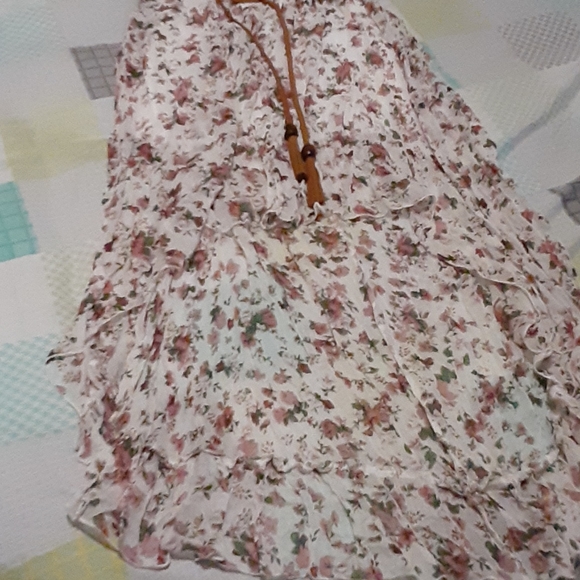 Dress - Picture 3 of 6